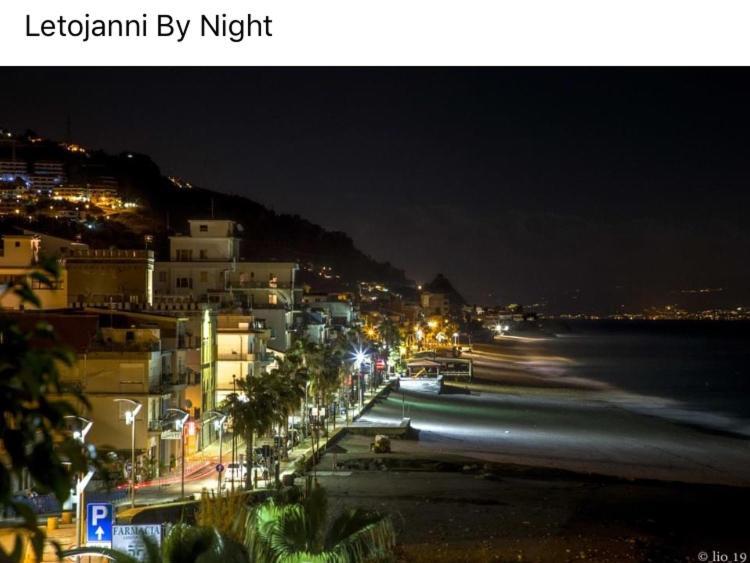 Casa Vacanze A Milorda Letojanni Buitenkant foto